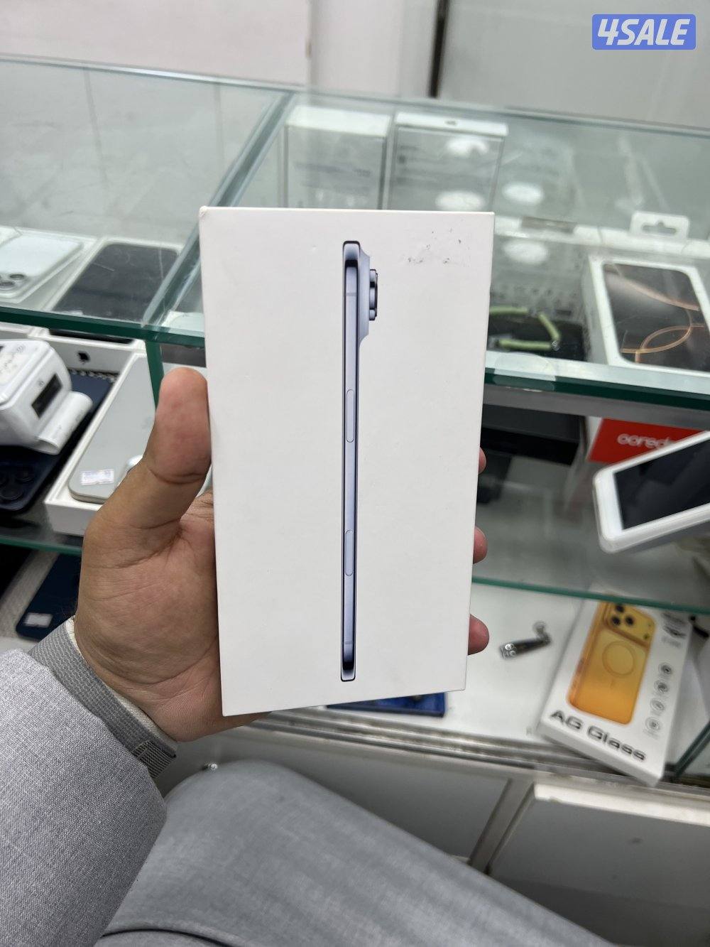 للبيع ايفون 17 اير الف غيغا1