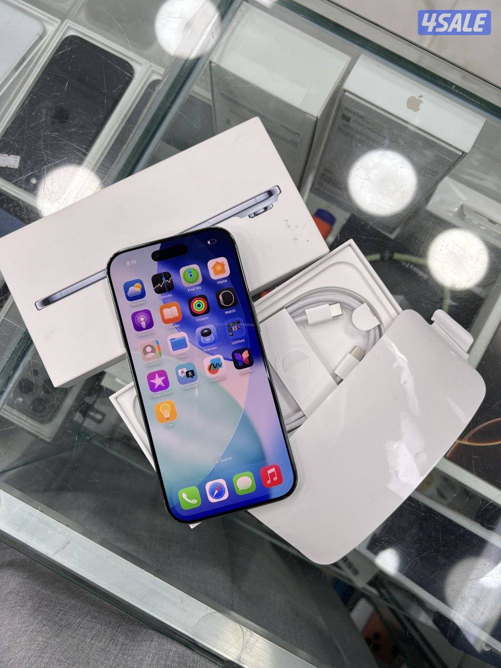 للبيع ايفون 17 اير الف غيغا3