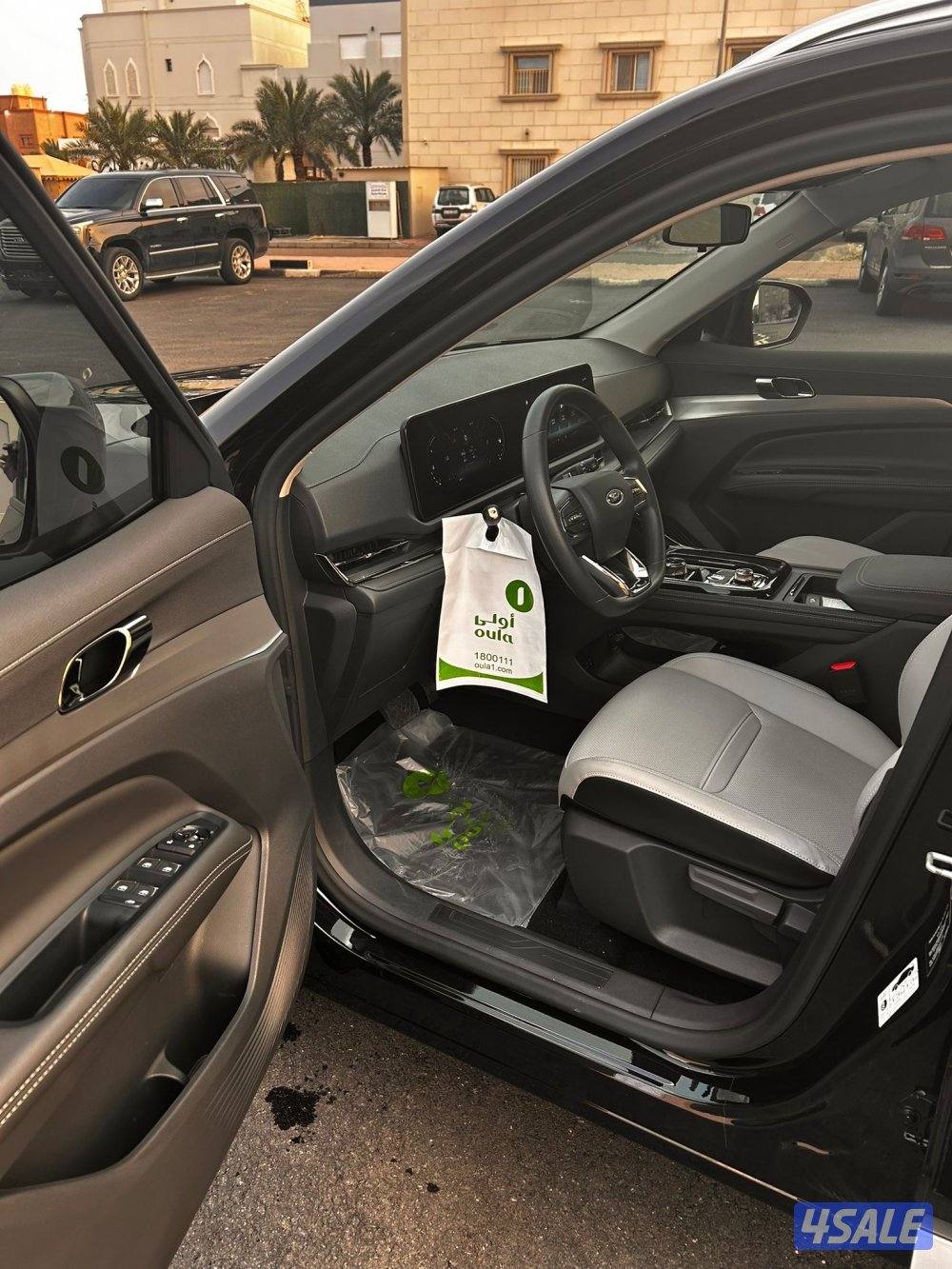 للبيع فورد تيروتوري 2025 شبه جديدة صبغ الوكالة ماشي 9000 حماية فل2