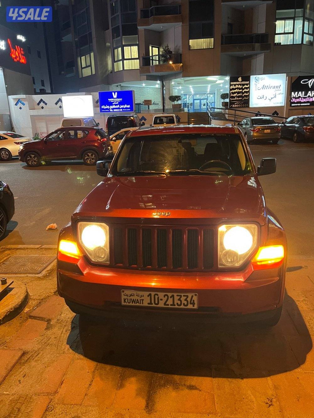 جيب شيروكي موديل ٢٠١٠ بحاله ممتازه0