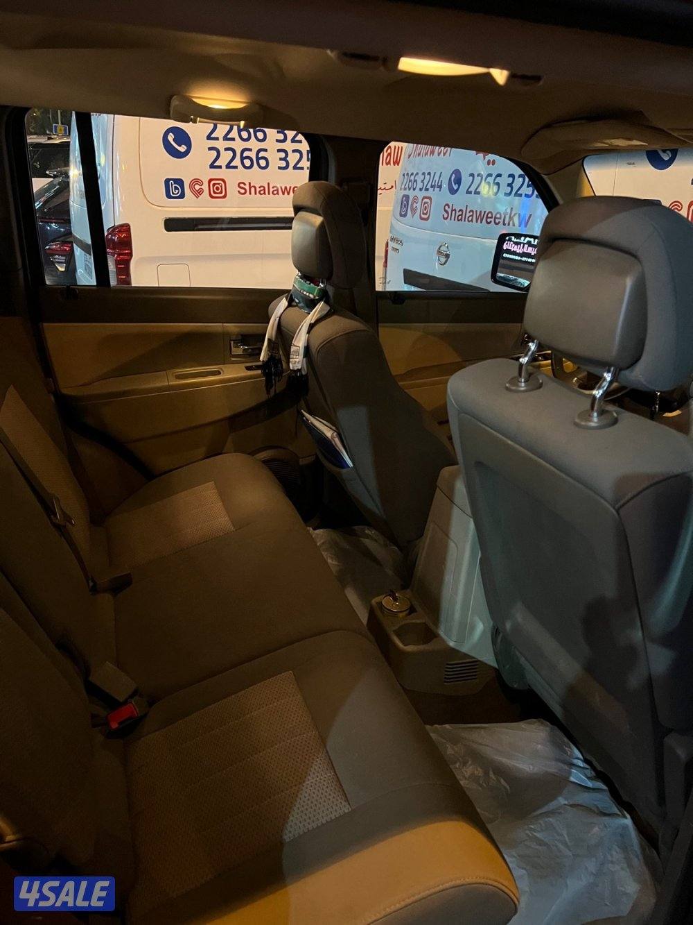 جيب شيروكي موديل ٢٠١٠ بحاله ممتازه5