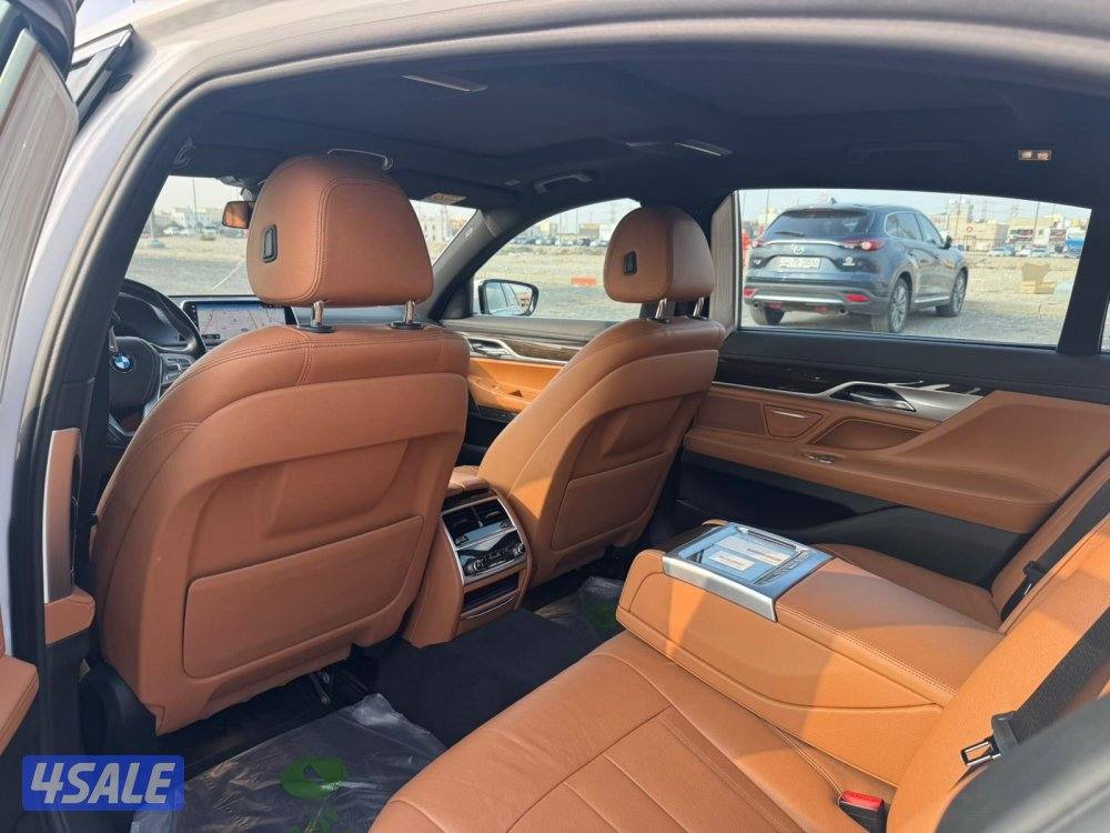 بي ام 2019 حجم 730 نظيف ومرتب6