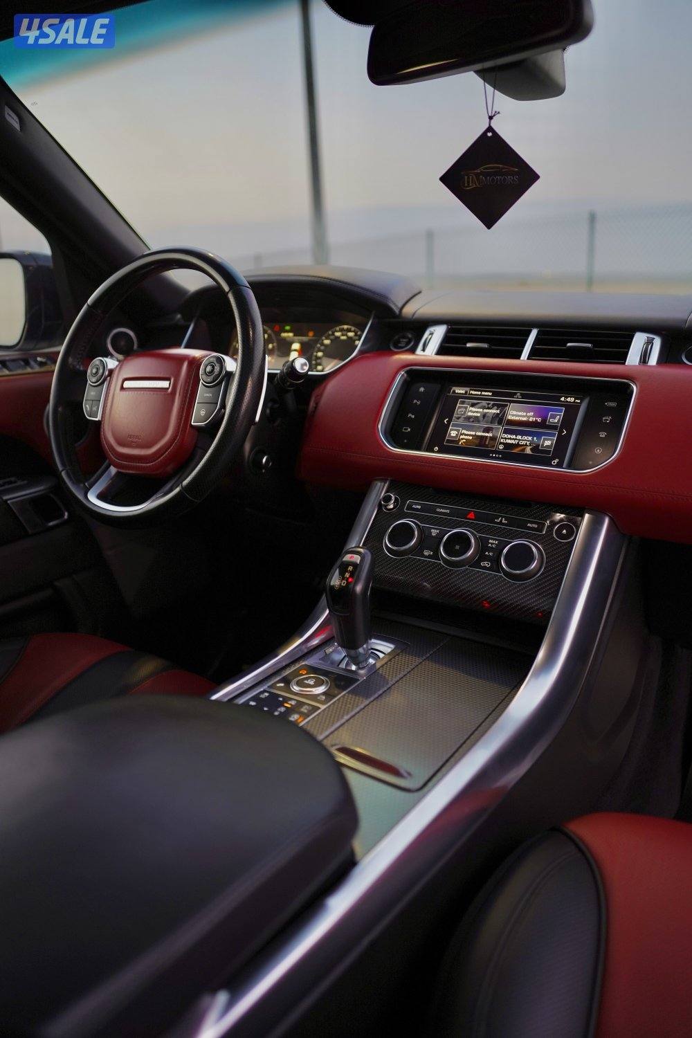 Range Rover Sport SVR8