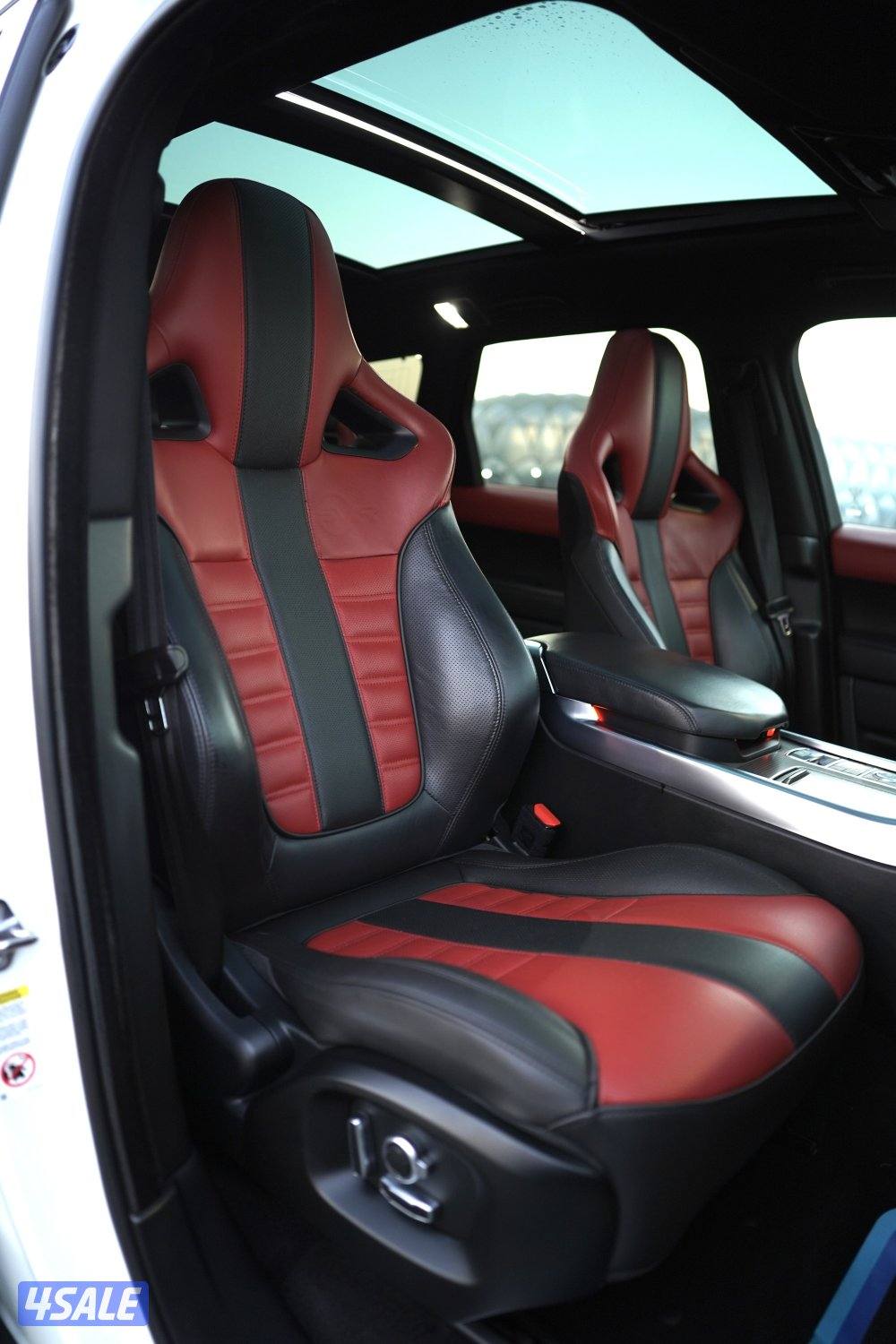 Range Rover Sport SVR11