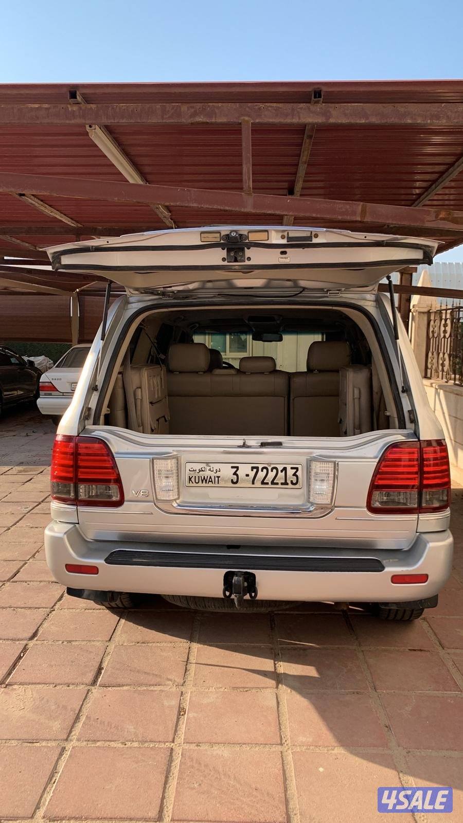 للبيع جيب لكزس بحالة جيدة تم تبديل القطع الاستهلاكية .3