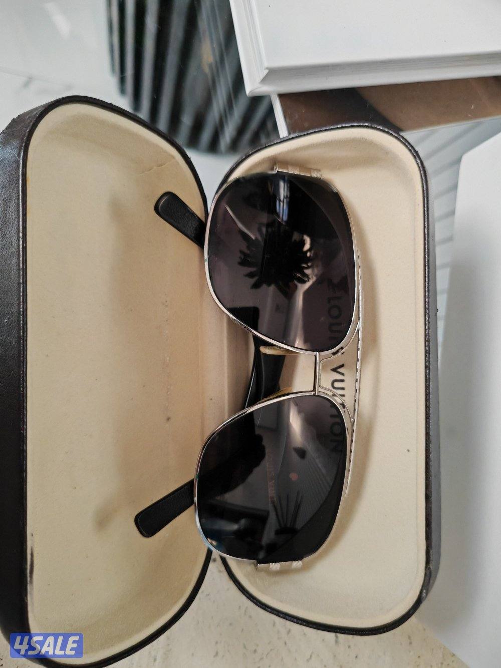 للبيع نظارة لويس فيتون2