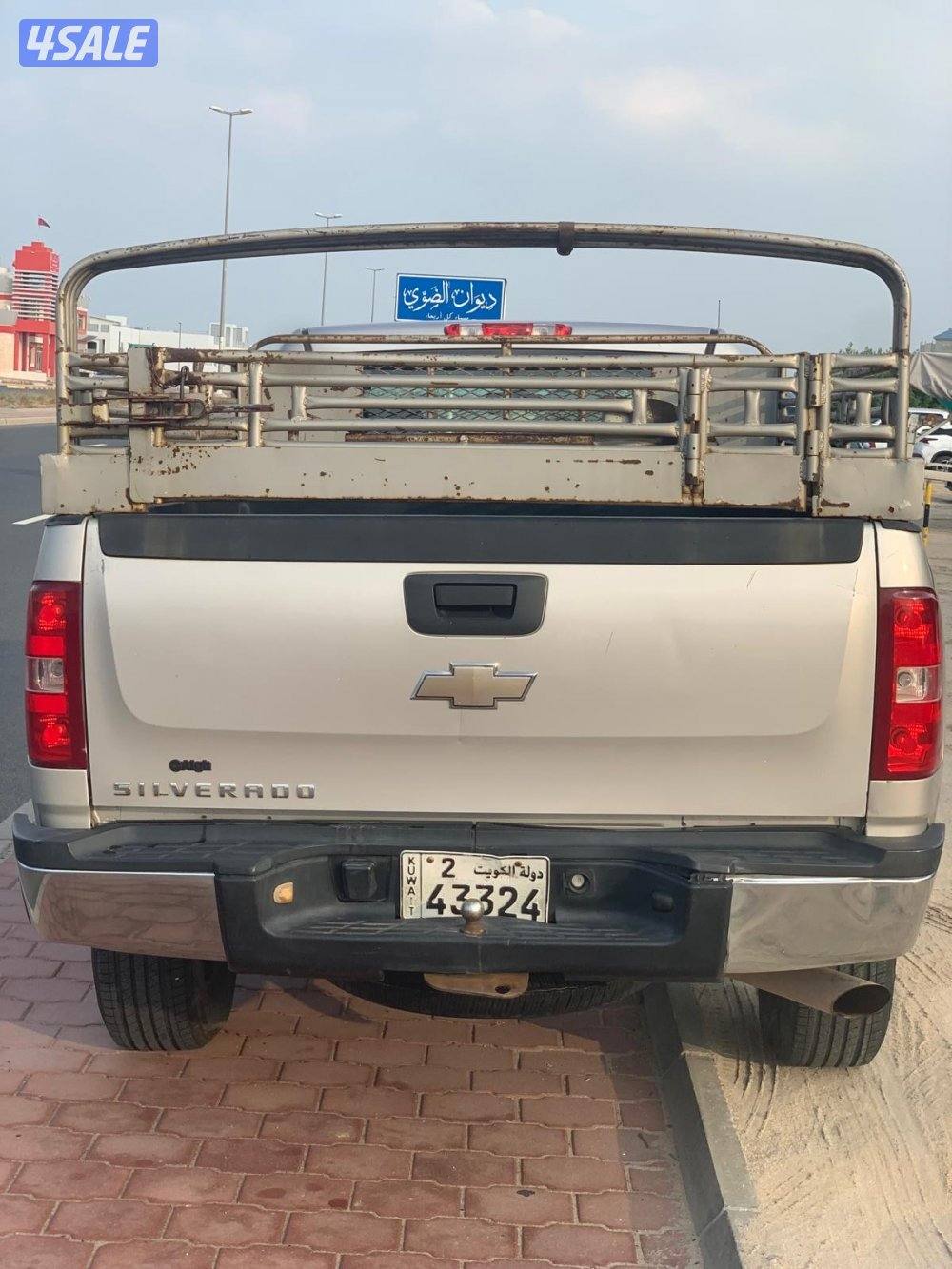 للبيع وانيت شفر سلفرادو HD25001