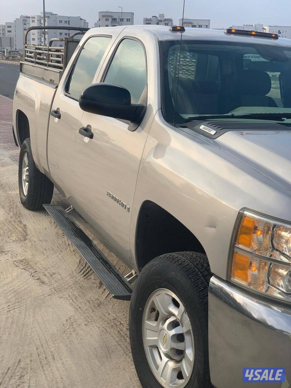 للبيع وانيت شفر سلفرادو HD25004