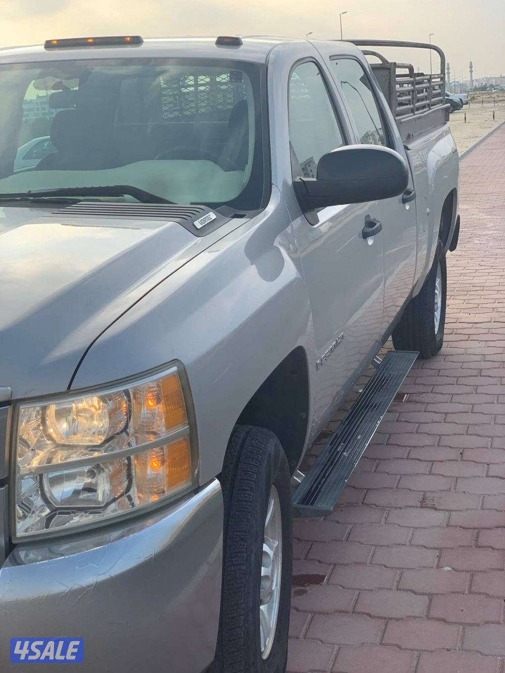 للبيع وانيت شفر سلفرادو HD25008