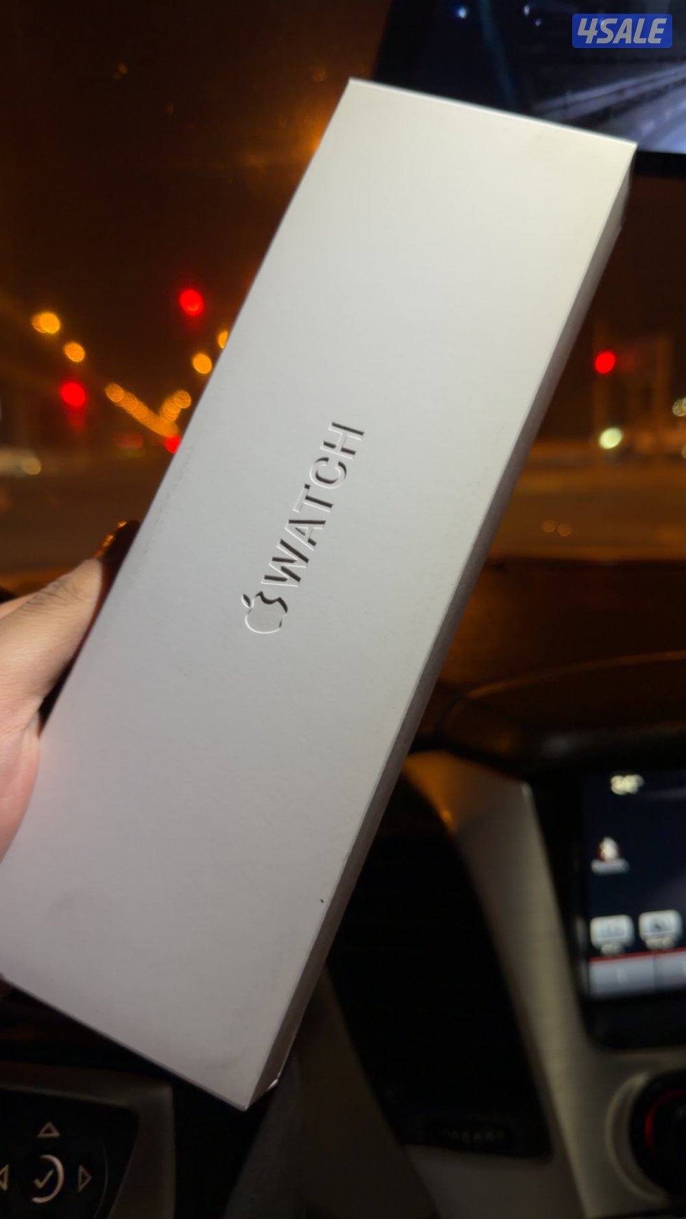 للبيع ساعه ابل الجيل 11 مقاس 46 اللون اسود0