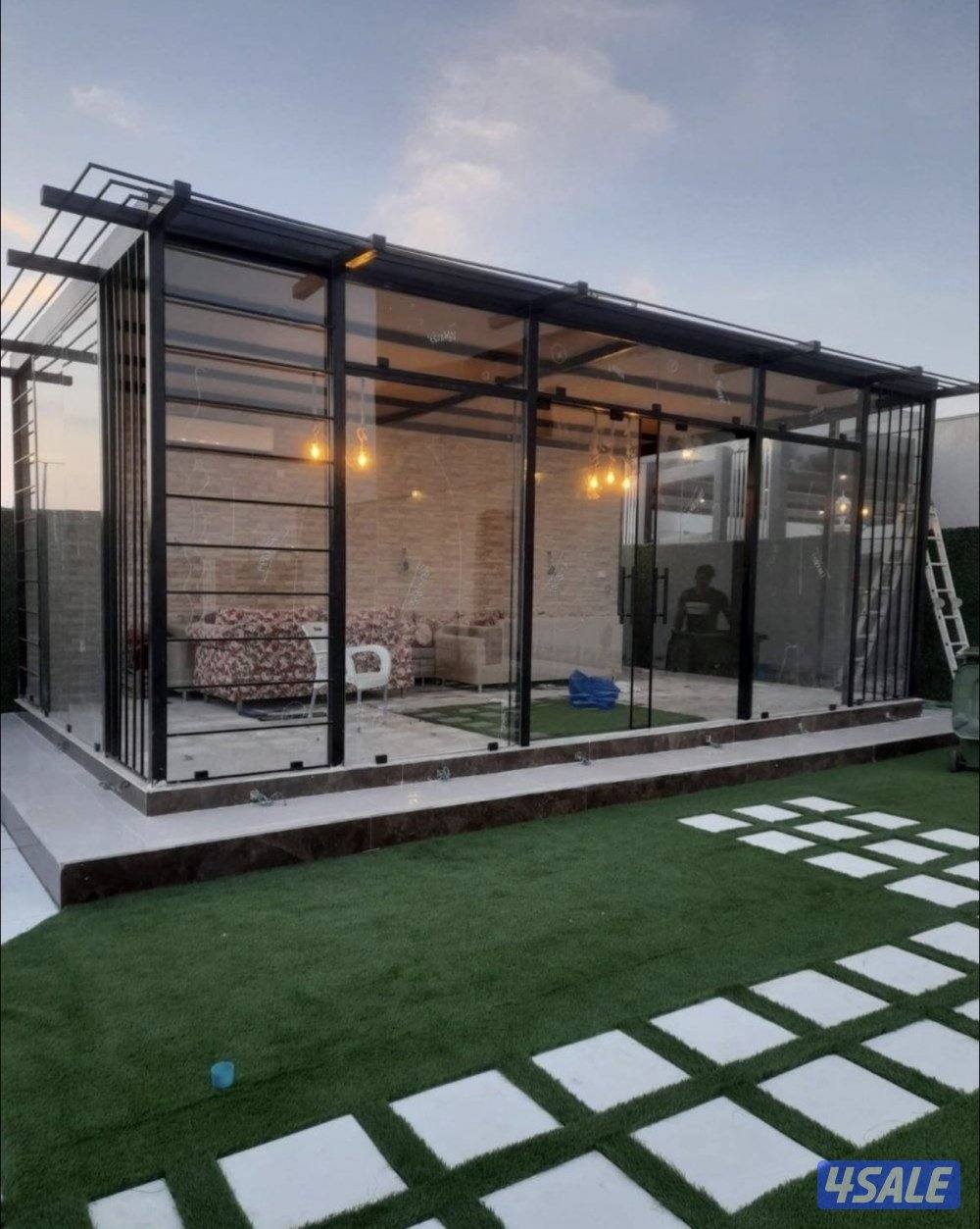 فني زجاج تركيب جميع أنواع الزجاج و المرايا0