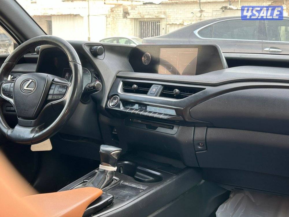 للبيع لكزس ux2002