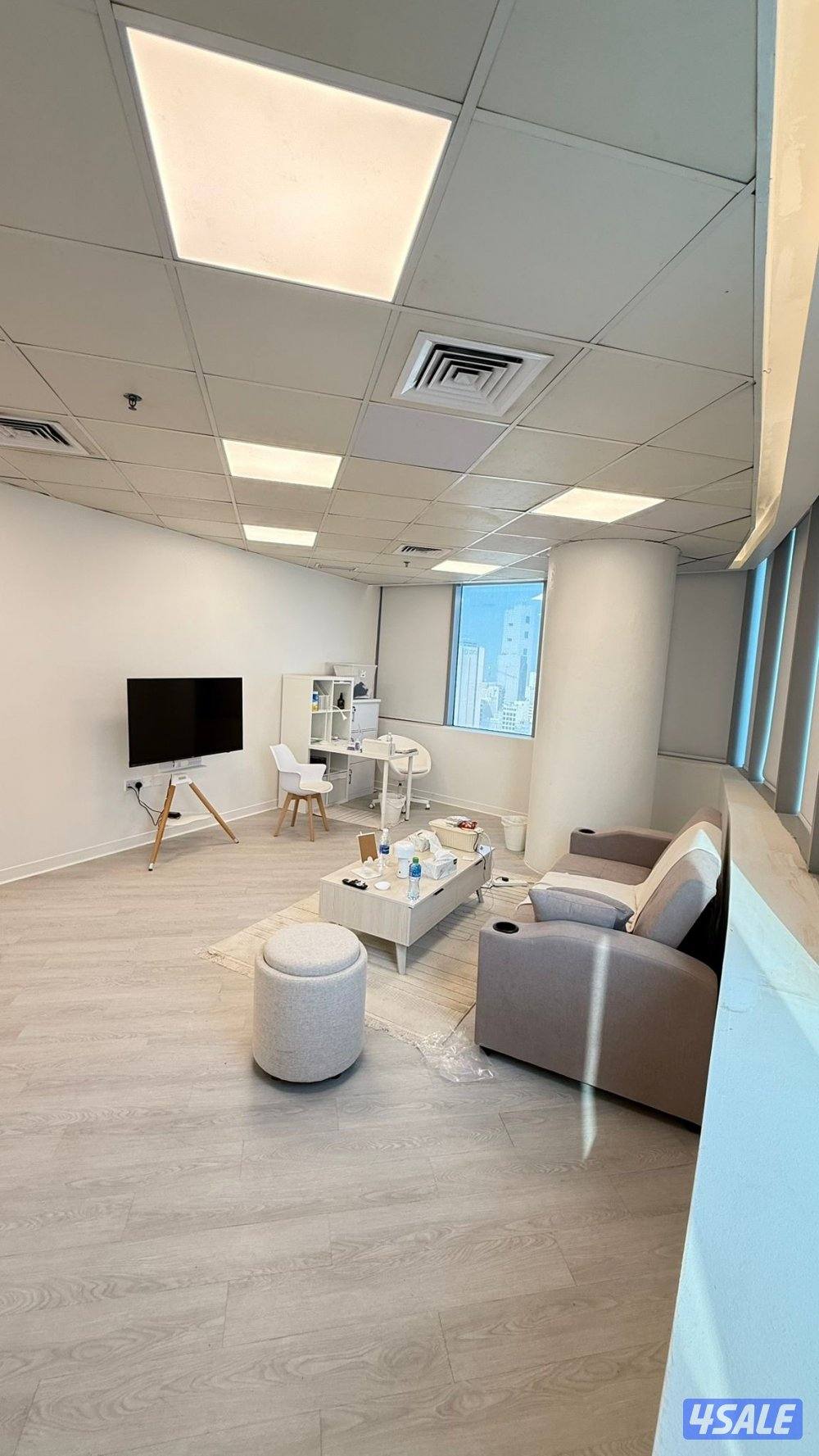 للبيع مكتب4