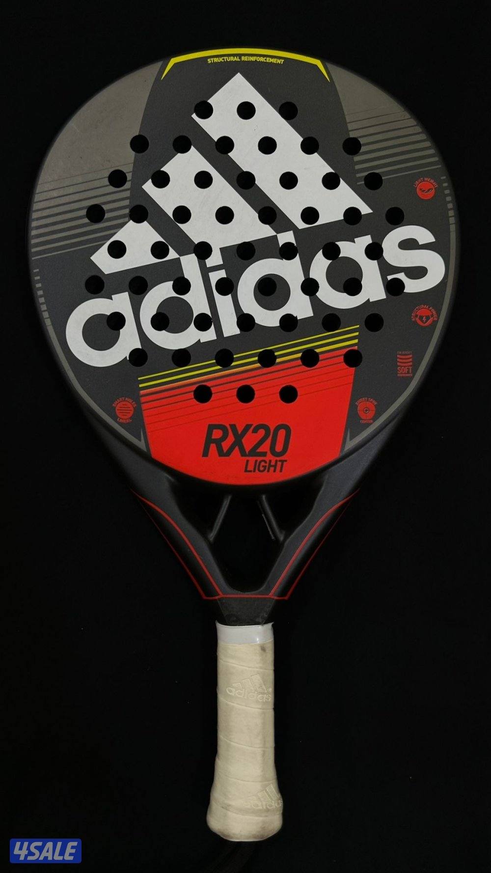 جميع مضارب البادل متوفرة بأسعار معقولة14