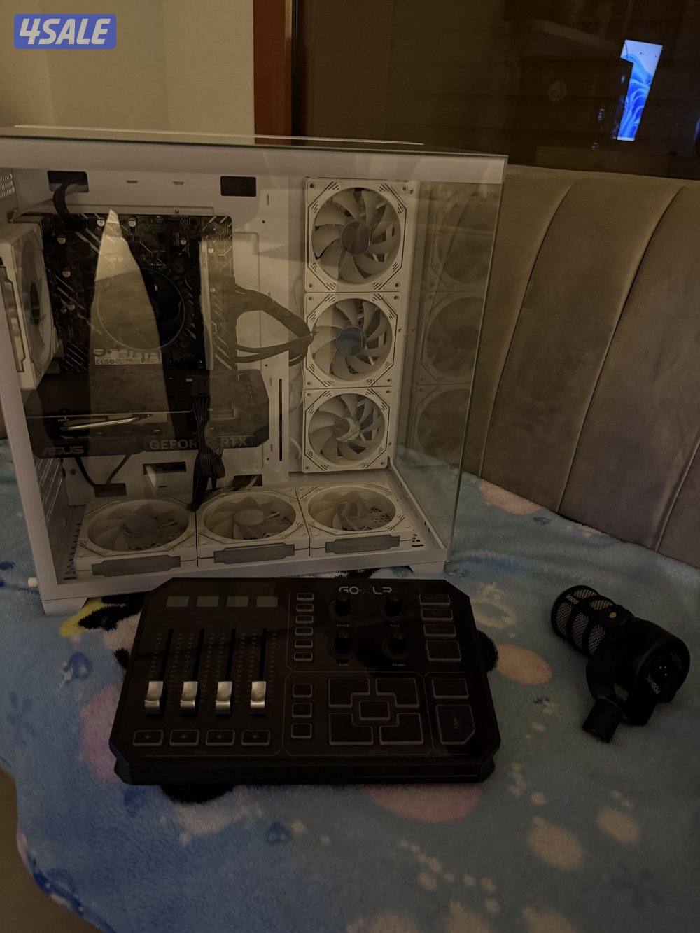 للبيع بي سي ومايك rode pod ومكسر goxlr بيعه سريييعه0