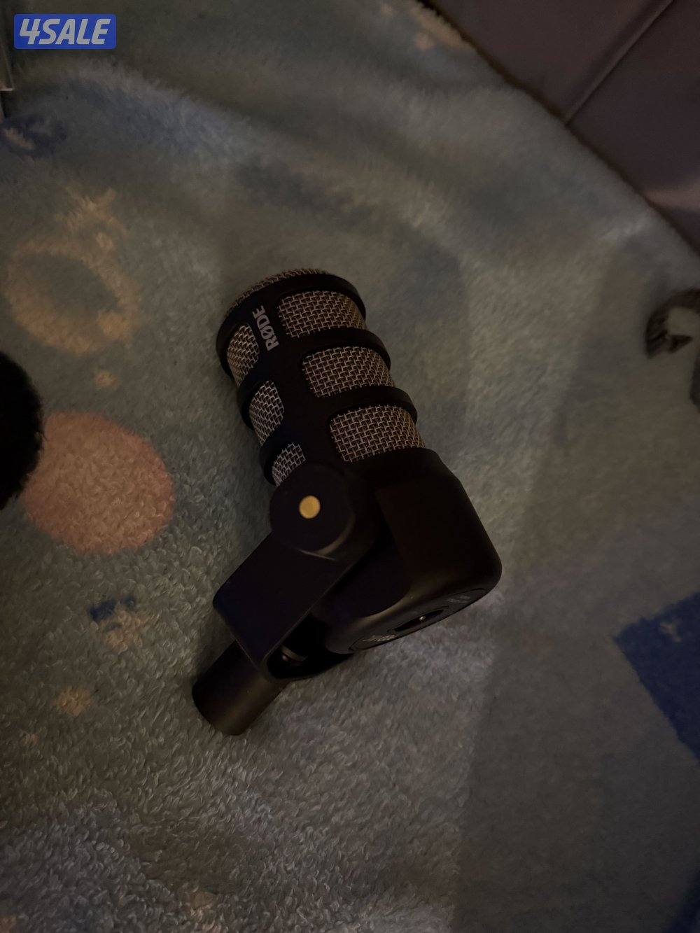 للبيع بي سي ومايك rode pod ومكسر goxlr بيعه سريييعه1