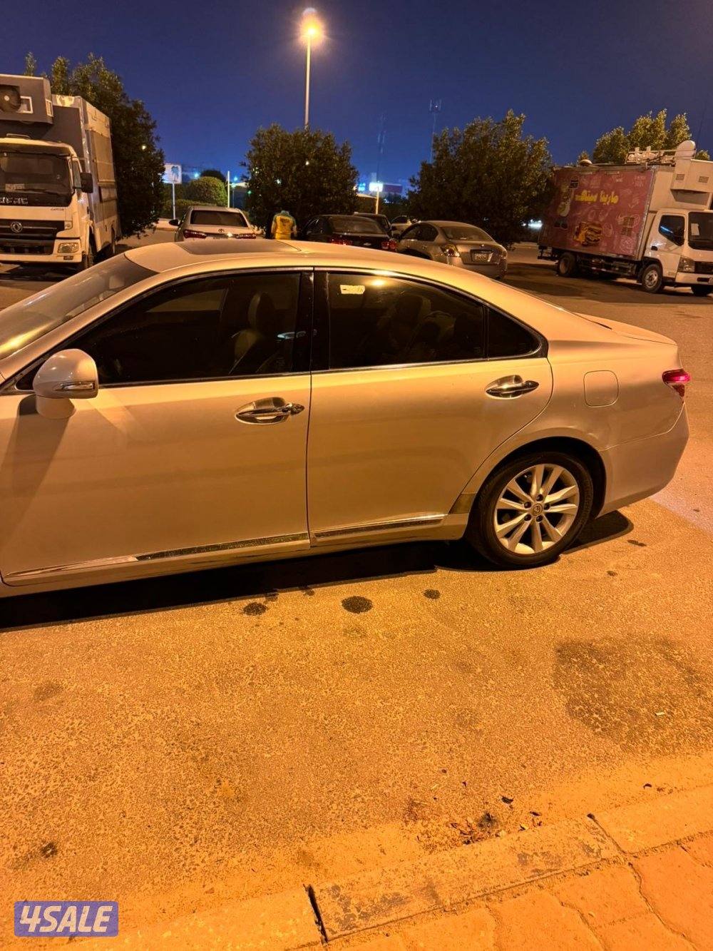 للبيع لكزس ES350موديل2011 شرط الفحص ماشي 1600