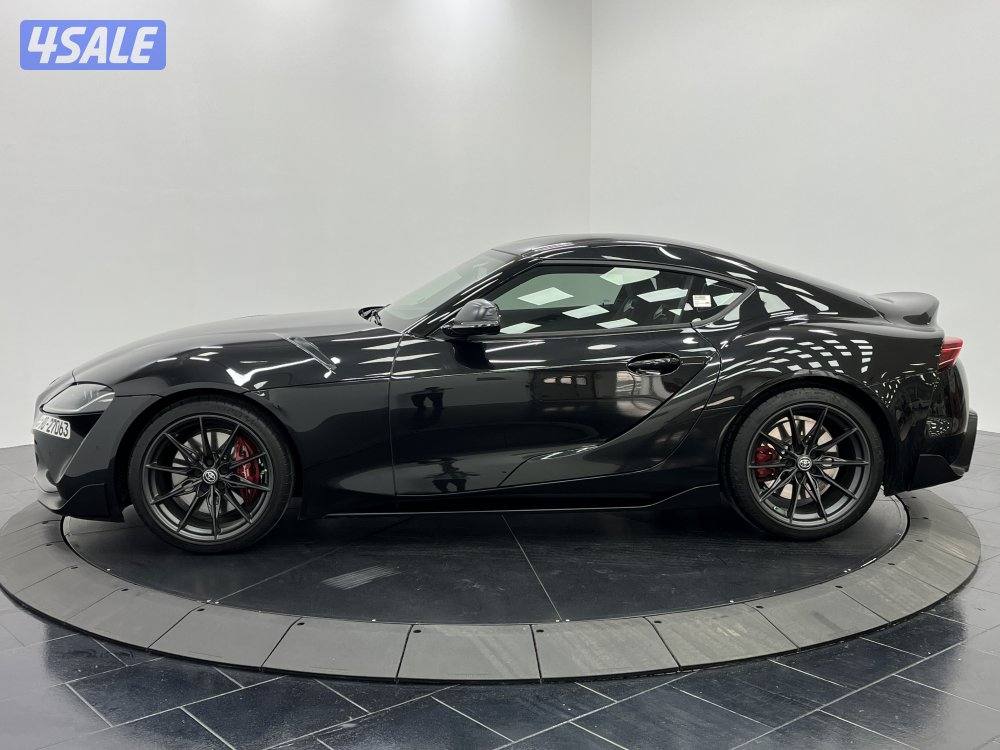 TOYOTA SUPRA 25SP-HR Red interior (Alcantara Leather)2