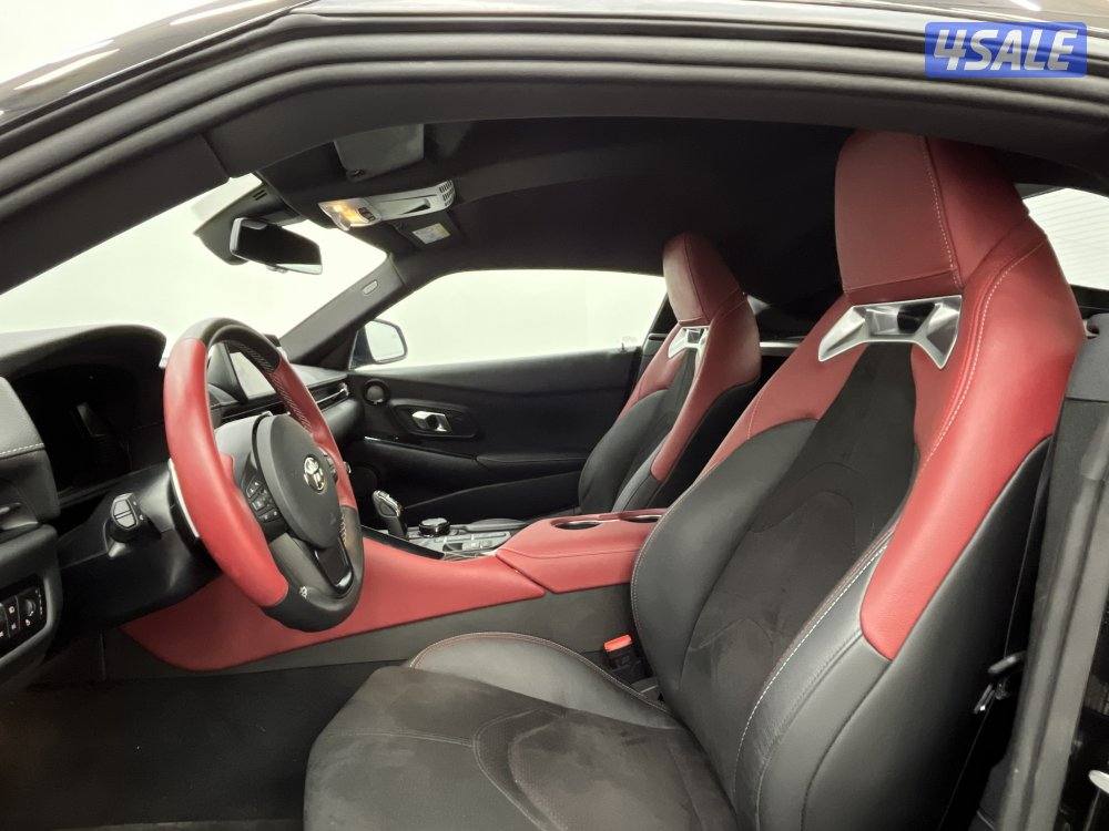 TOYOTA SUPRA 25SP-HR Red interior (Alcantara Leather)4