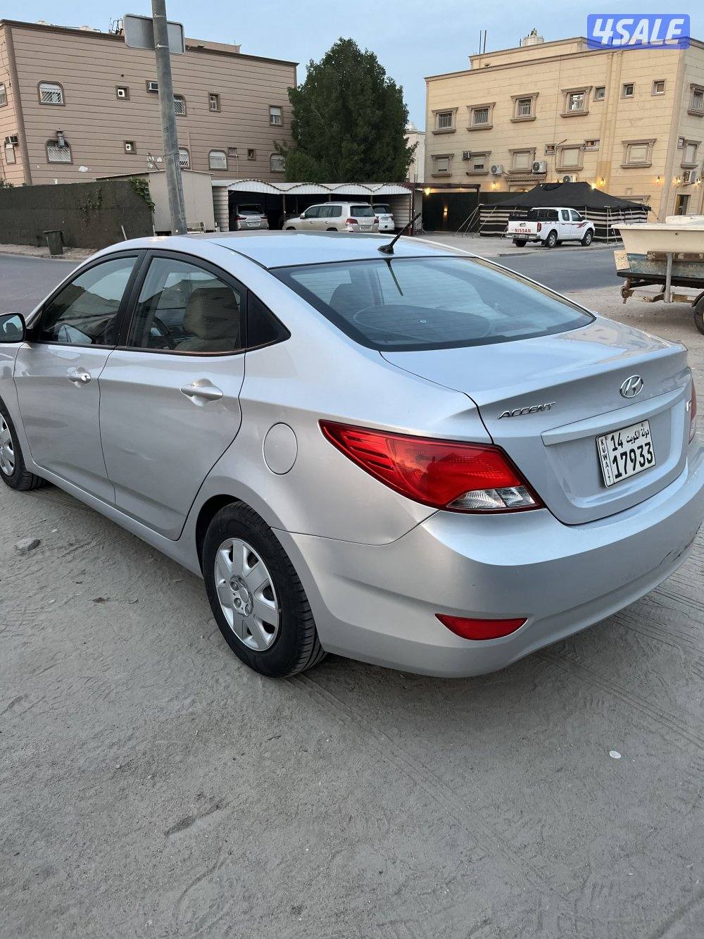 للبيع هونداي اكسنت مديل 20160