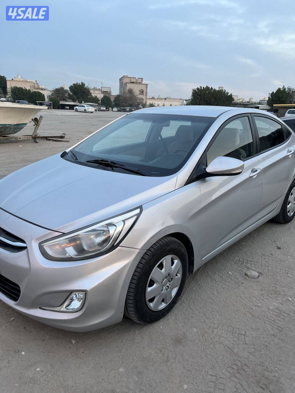 للبيع هونداي اكسنت مديل 20161