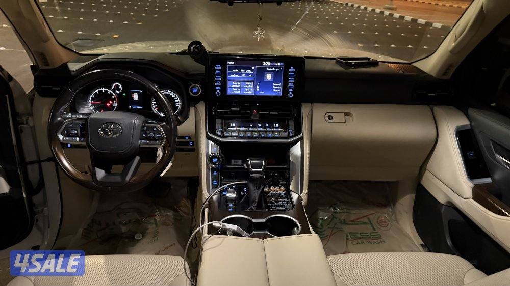 للبيع لاند كروزر موديل 2022 صبغ الوكاله3