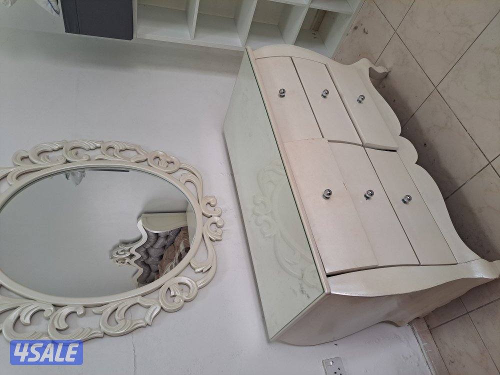 غرفة نوم بحاله ممتازه1