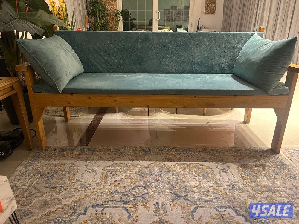 كراسي خشب مع اسفنج ٤ كراسي بدون طاولات0