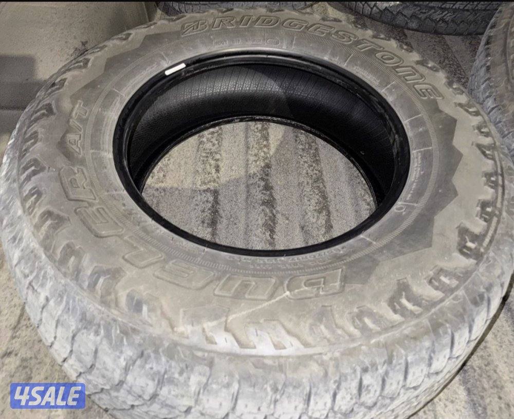 للبيع ٤ تواير Bridgestone ( ربع حجري )1