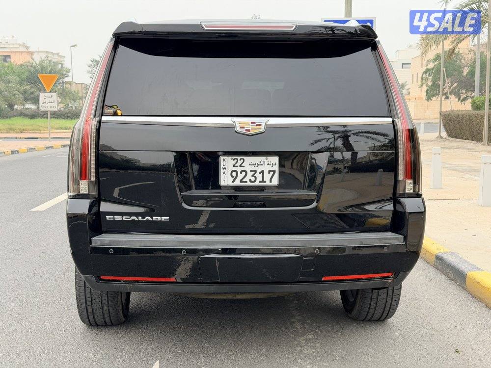 موديل 2016ماشي136000كم صبغ وكالة8