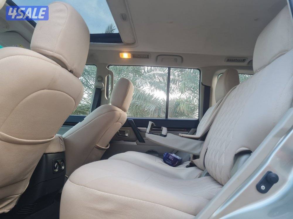 ميتسوبيشي باجيرو GLS صبغ الوكالة بالكامل الماكينة الكبيرة - فتحه وشاشة9