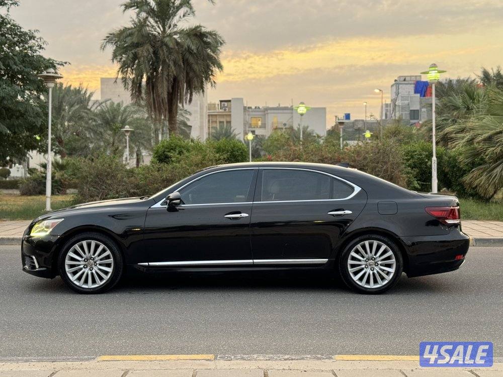 للبيع لكزس LS460 L عداد 152 الف فقط1