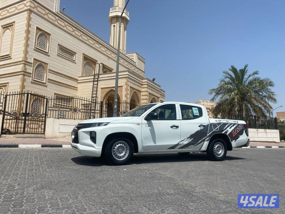 وانيت 2022ميتسوبيشي4