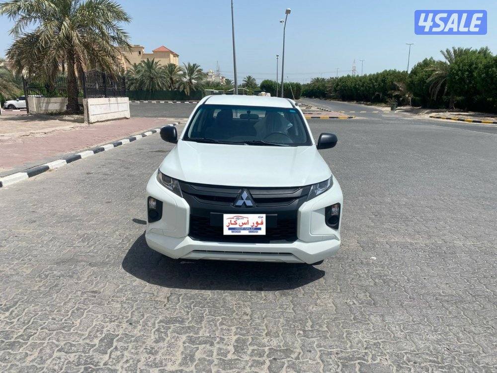 وانيت 2022ميتسوبيشي5