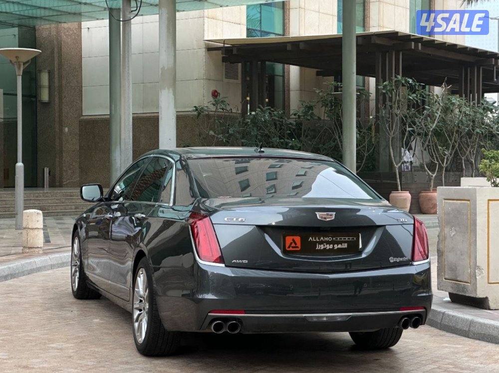 كاديلاكCT6 موديل2017 عداد55الف وارد الغانم سيرفس منتظم2