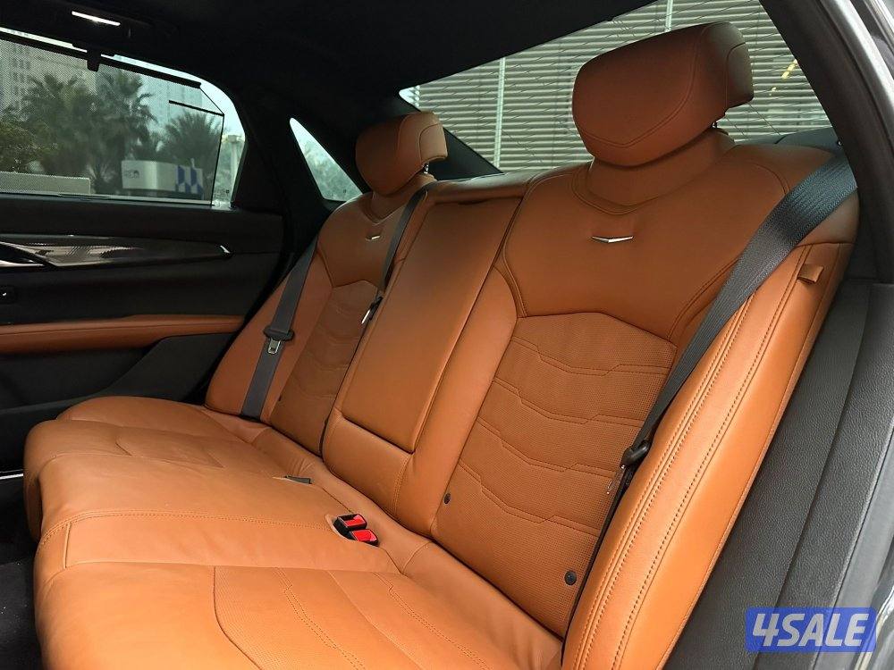 كاديلاكCT6 موديل2017 عداد55الف وارد الغانم سيرفس منتظم8