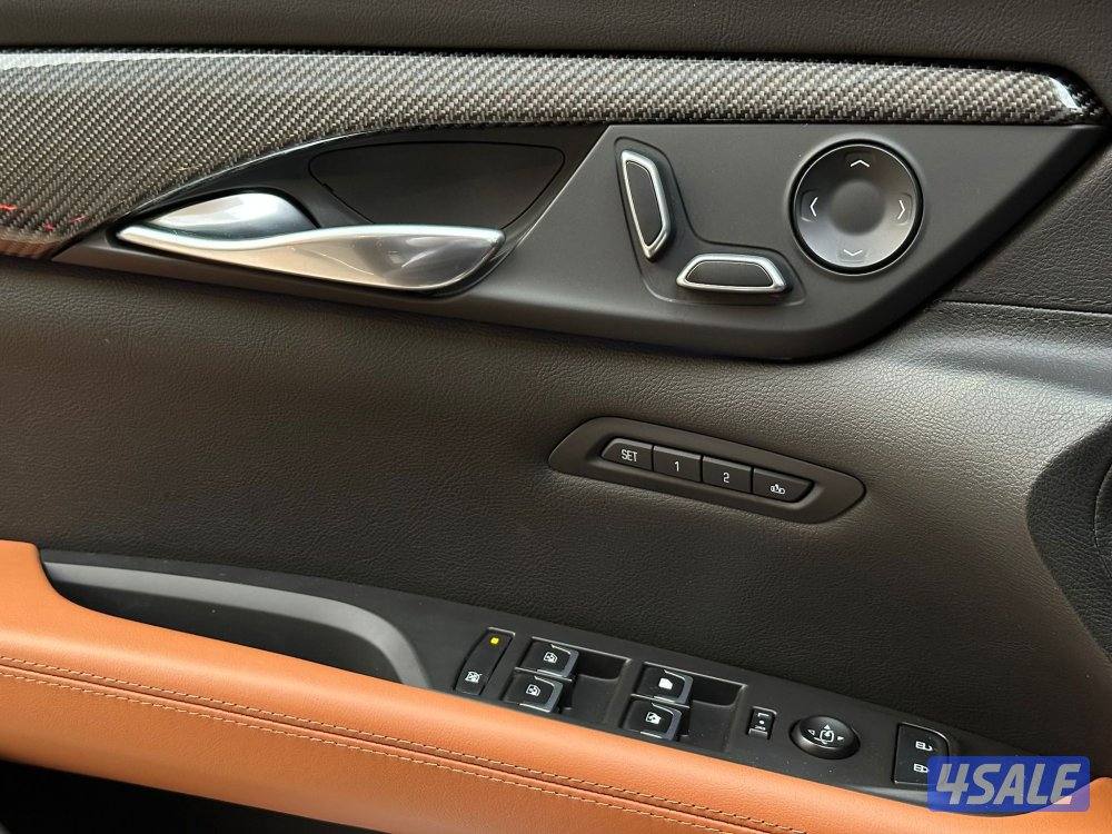 كاديلاكCT6 موديل2017 عداد55الف وارد الغانم سيرفس منتظم10