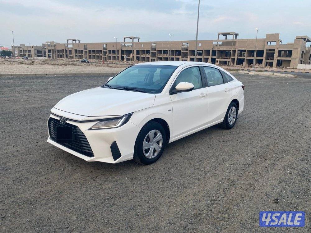 2023تويوتا يارس8