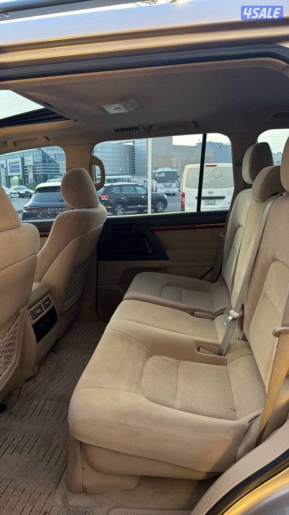 لبيع لاندكروزر GXR 2014 شرط الفحص صبغ الوكاله كامل الموصفات 8 سلندر5