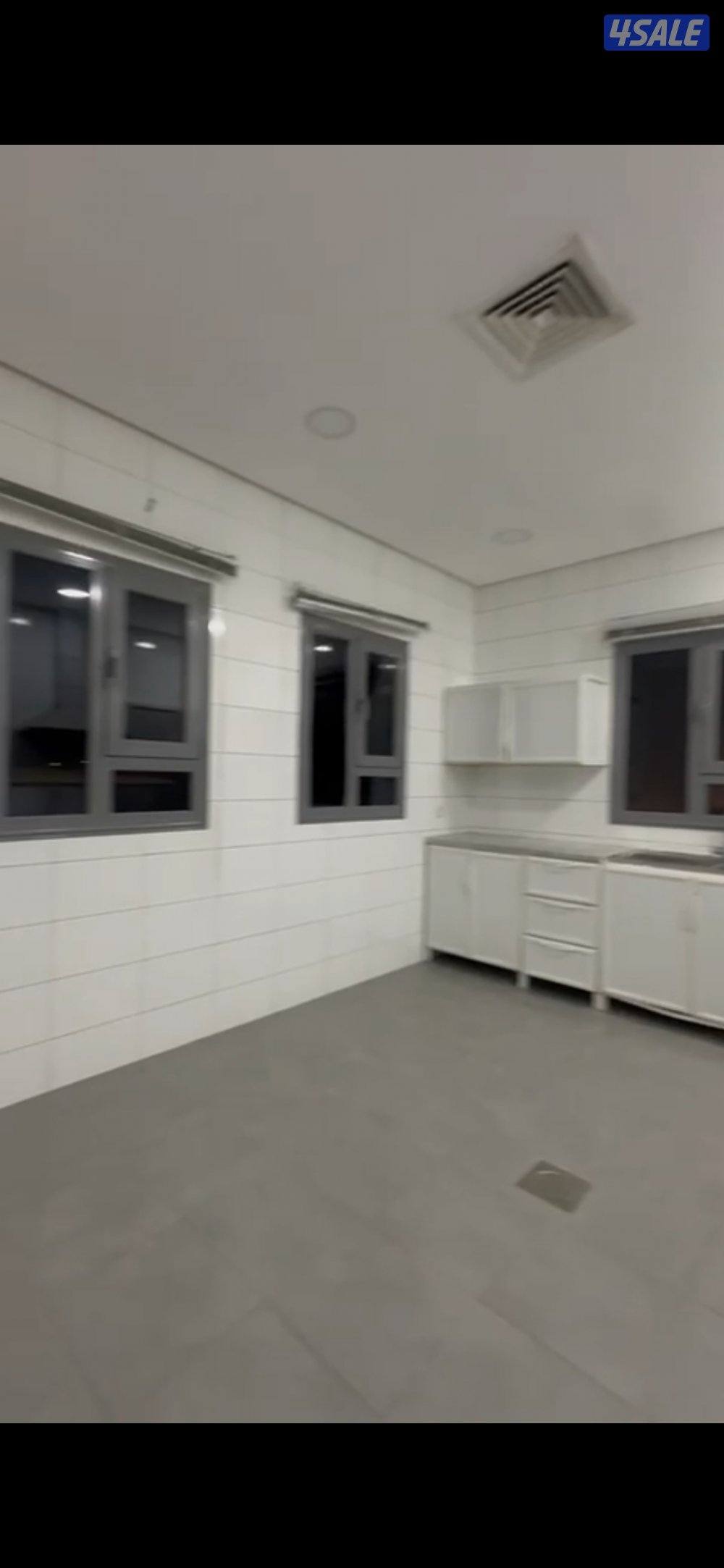 للايجار دور ارضي ابو فطيره مدخل خاص3