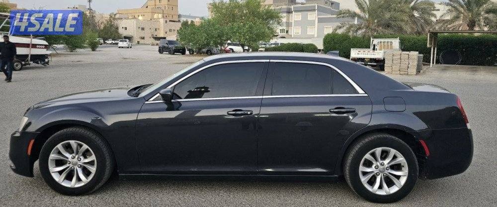للبيع كرايزلر 2016 C3000