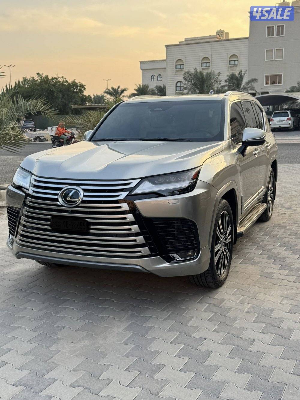 لكزس 2025 الدرجة الاولى0