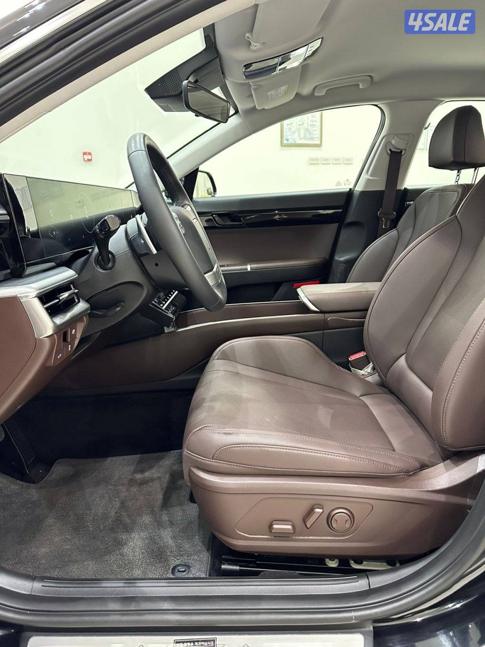 للبيع هيونداي ازيرا 6 سلندر موديل 20254