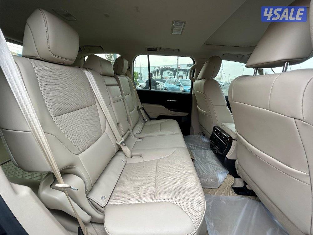 لاند كروزر GX.R AERO-V6
موديل 2022
ماشى 133.000 k.m
وارد الساير.3