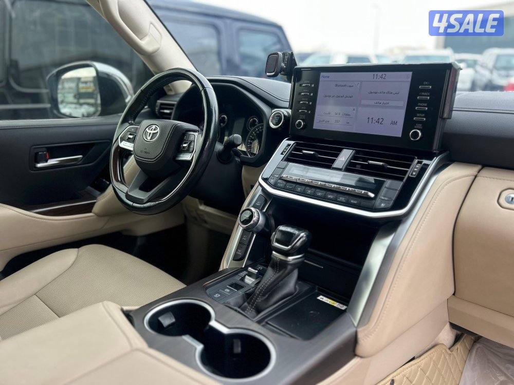 لاند كروزر GX.R AERO-V6
موديل 2022
ماشى 133.000 k.m
وارد الساير.6