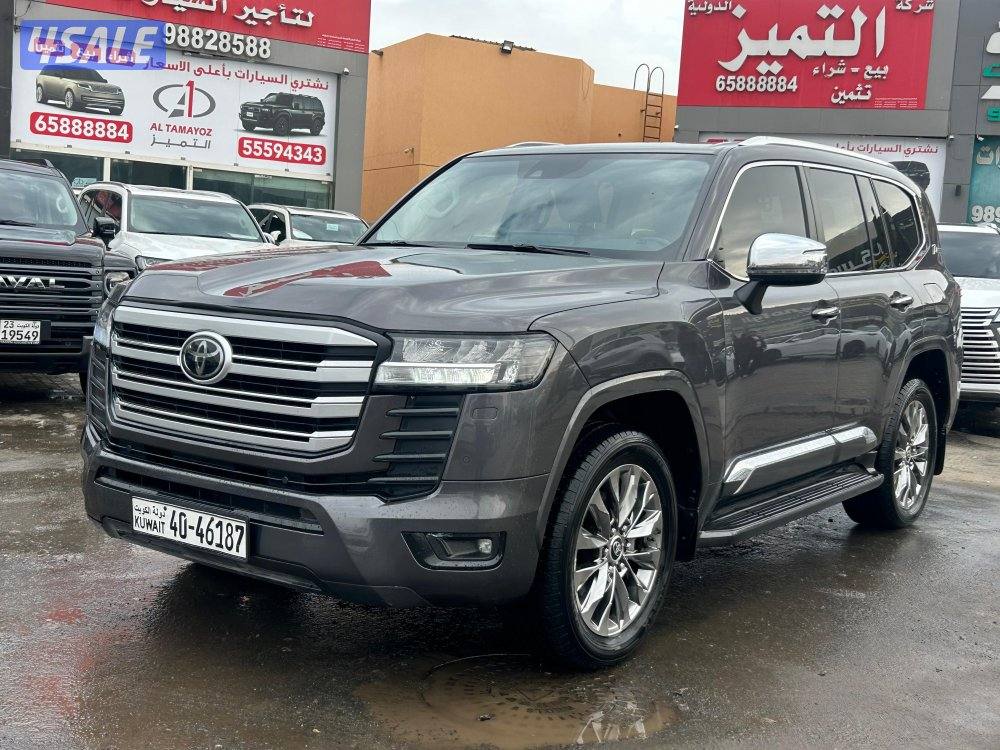 لاند كروزر GX.R AERO-V6
موديل 2022
ماشى 133.000 k.m
وارد الساير.7