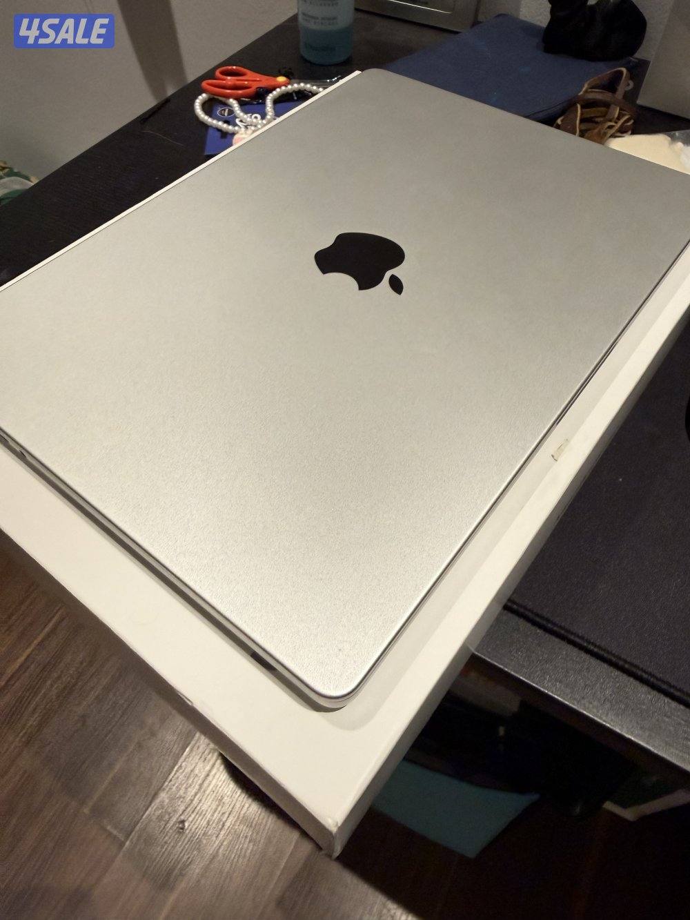 Macbook M1 Pro 16GB RAM  512GB SSD2