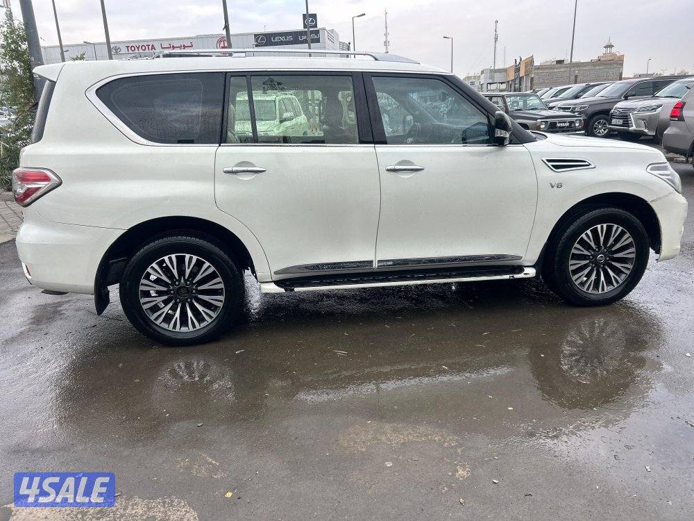 نيسان باترول بلاتنيوم .V8
موديل 2016
ماشى 331.000 k.m 
وارد الخليج2