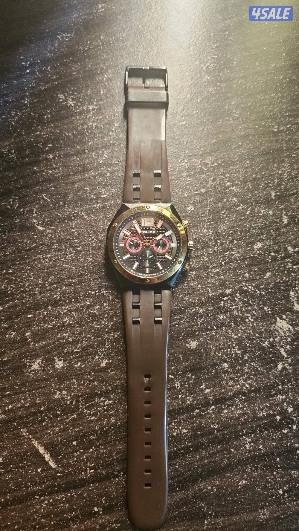 POLICE WATCH FOR SALE WATERPROOF WITH BOX AND BOOKLET THE BUTTON WORK?0