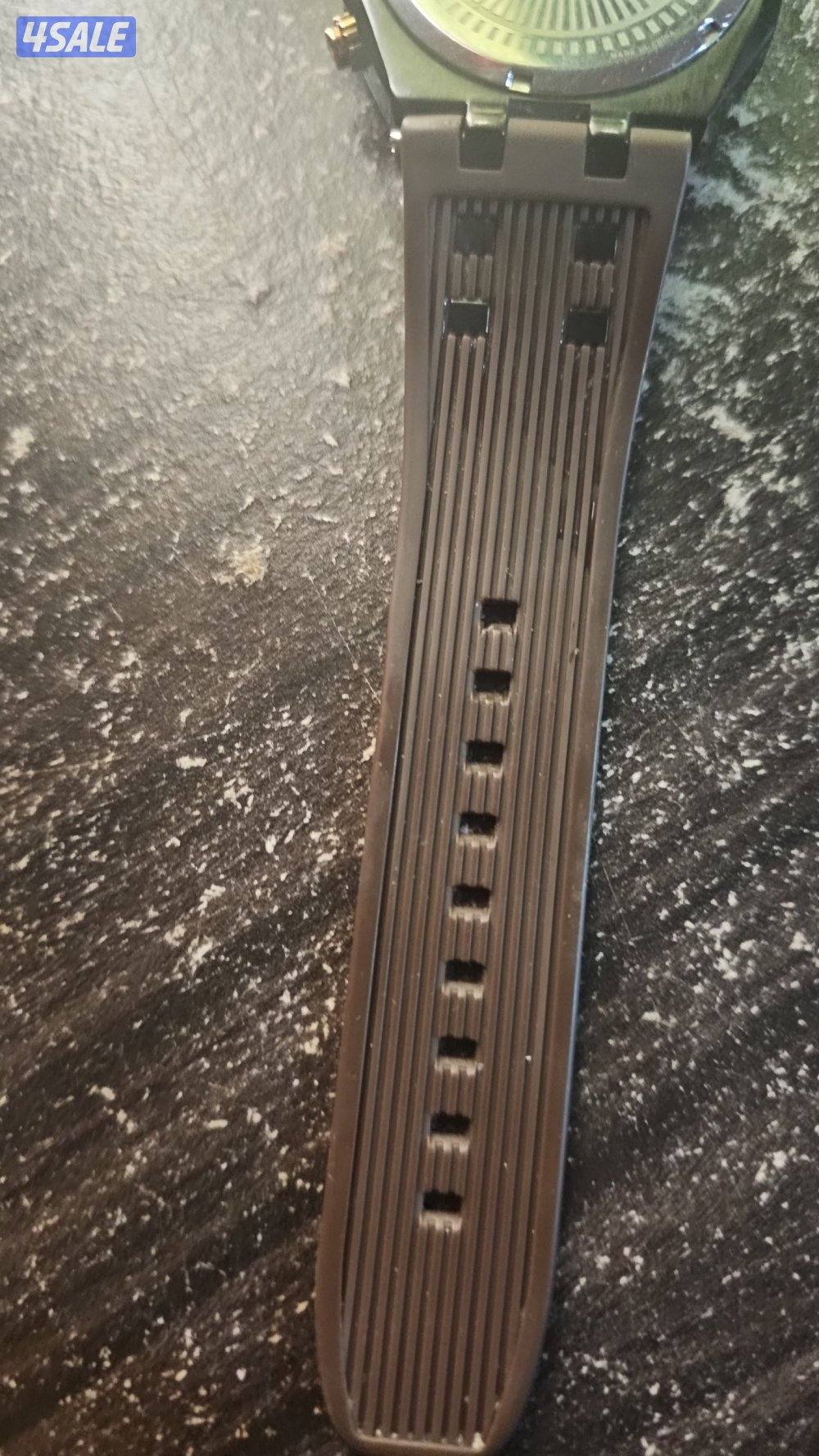 POLICE WATCH FOR SALE WATERPROOF WITH BOX AND BOOKLET THE BUTTON WORK?2